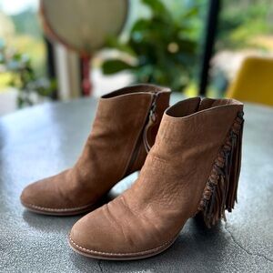 Dolce Vita light brown leather boots size 7.5